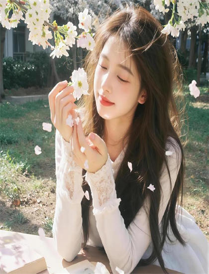 《老严有女不愁嫁》奖项权威分析开创性的：获奖情况与专业认可度评价